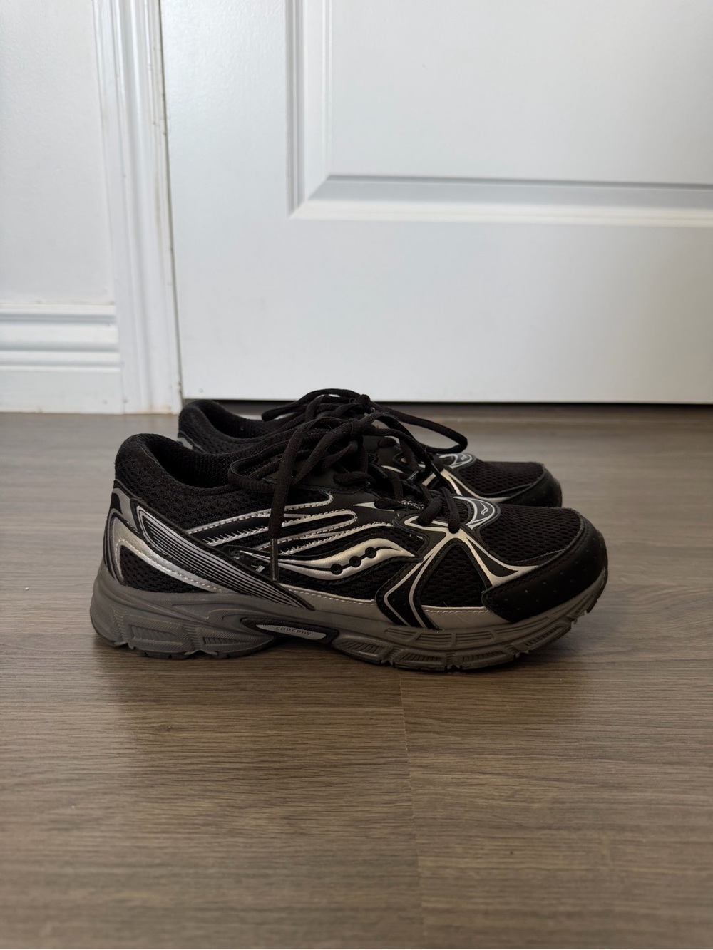 Saucony Ride Millenium Athletic Shoe Black Grey Silver Chunky Sneaker Dad Shoe